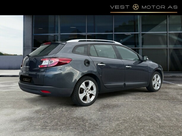 renault-megane-diesel-2010-big-7