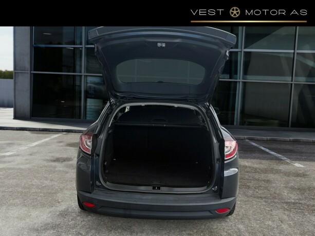 renault-megane-diesel-2010-big-5