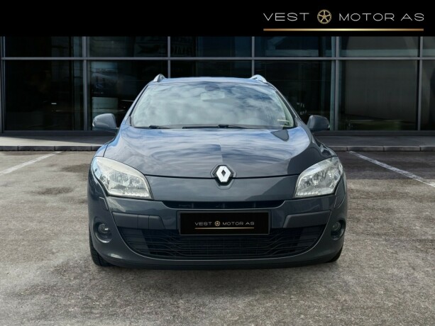 renault-megane-diesel-2010-big-1