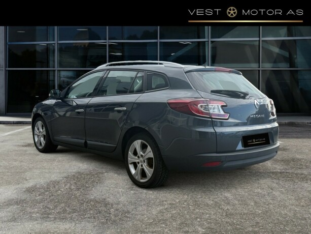 renault-megane-diesel-2010-big-4