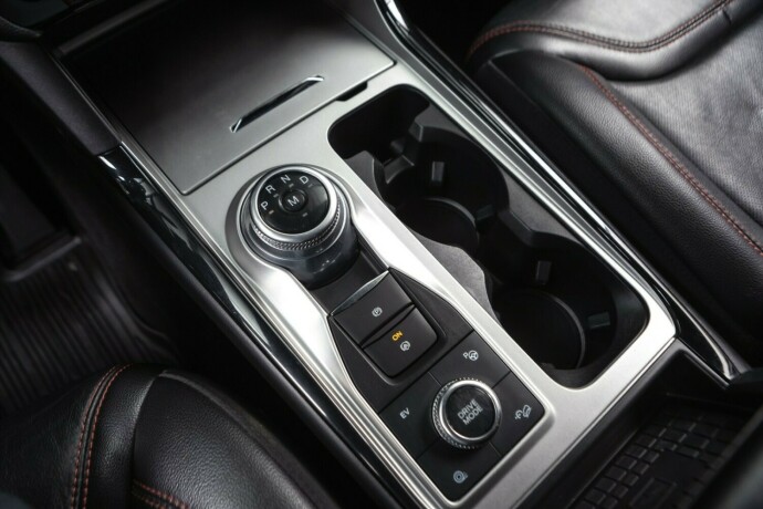 ford-explorer-elektrisitetbensin-2021-big-35