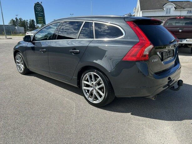 volvo-v60-diesel-2016-big-4