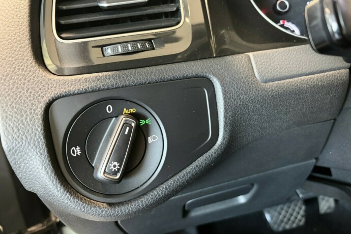 volkswagen-e-golf-vii-elektrisitet-2019-big-25