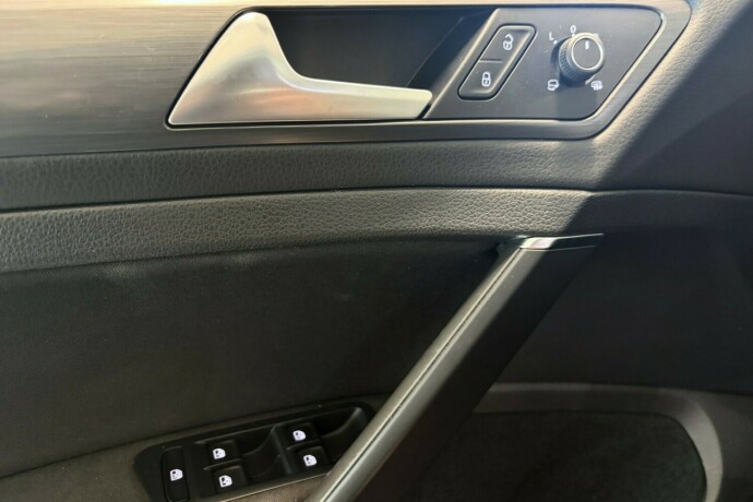volkswagen-e-golf-vii-elektrisitet-2019-big-23