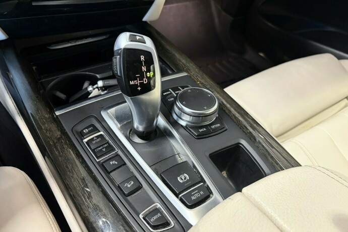 bmw-x5-elektrisitetbensin-2016-big-20