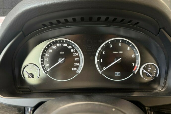 bmw-x5-elektrisitetbensin-2016-big-22