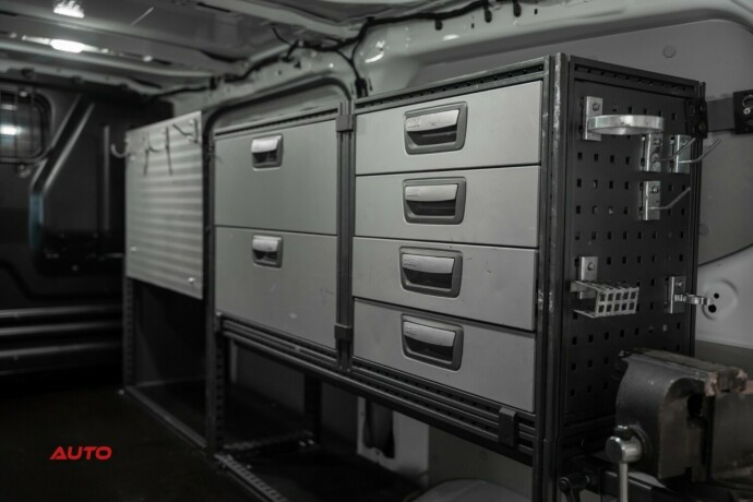 ford-transit-custom-diesel-2024-big-42