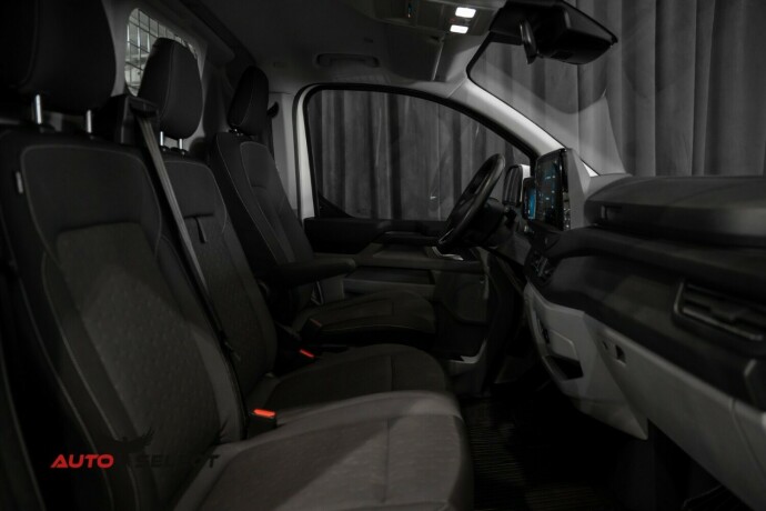 ford-transit-custom-diesel-2024-big-37