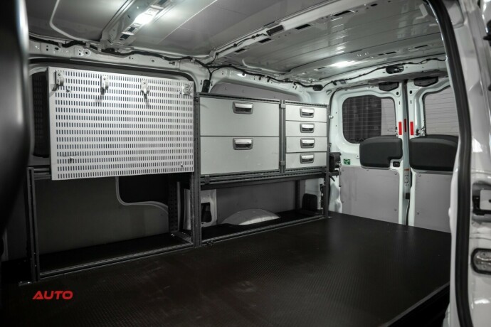 ford-transit-custom-diesel-2024-big-34