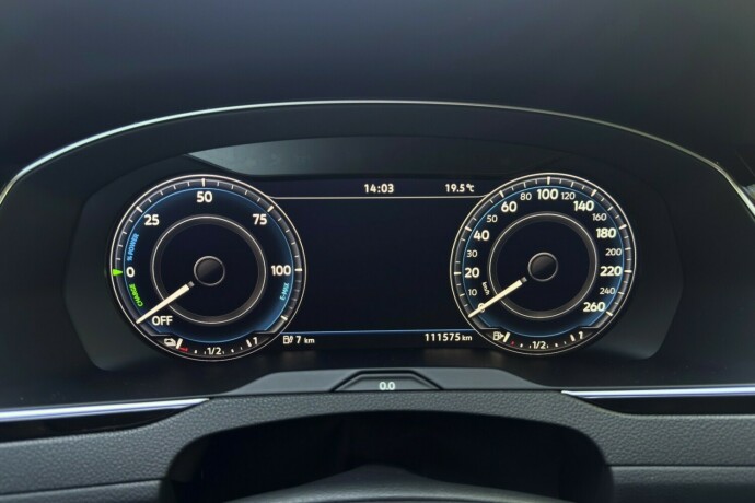 volkswagen-passat-elektrisitetbensin-2018-big-15