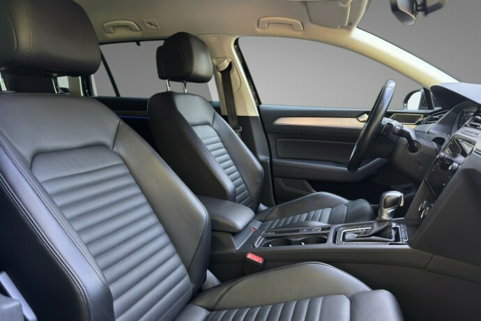volkswagen-passat-elektrisitetbensin-2018-big-11