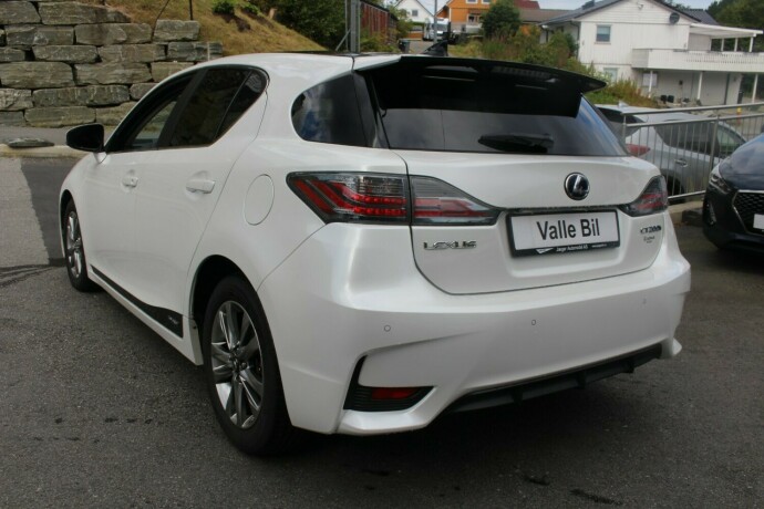 lexus-ct200h-elektrisitetbensin-2015-big-2