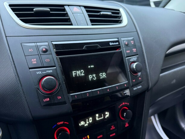 suzuki-swift-bensin-2013-big-14
