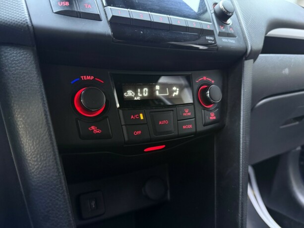 suzuki-swift-bensin-2013-big-15