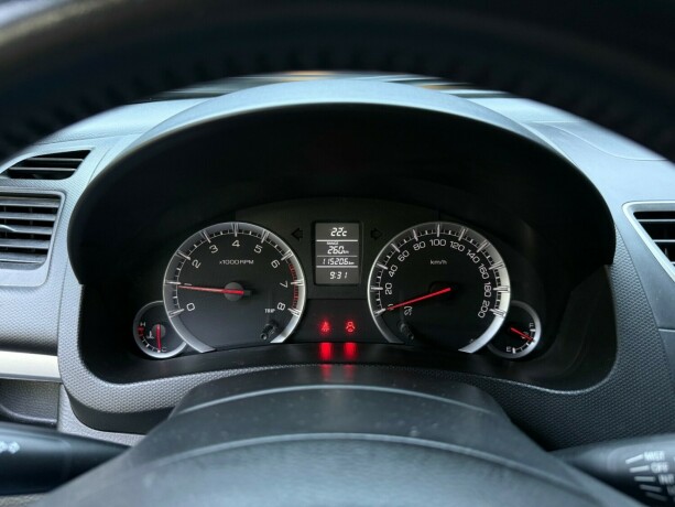 suzuki-swift-bensin-2013-big-13