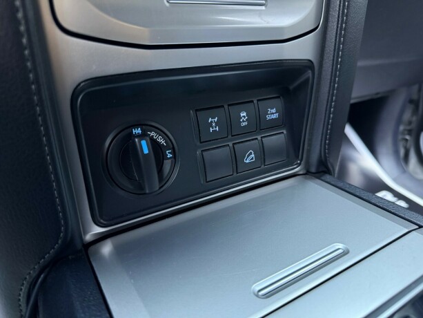 toyota-land-cruiser-diesel-2019-big-25