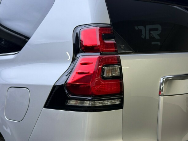 toyota-land-cruiser-diesel-2019-big-8