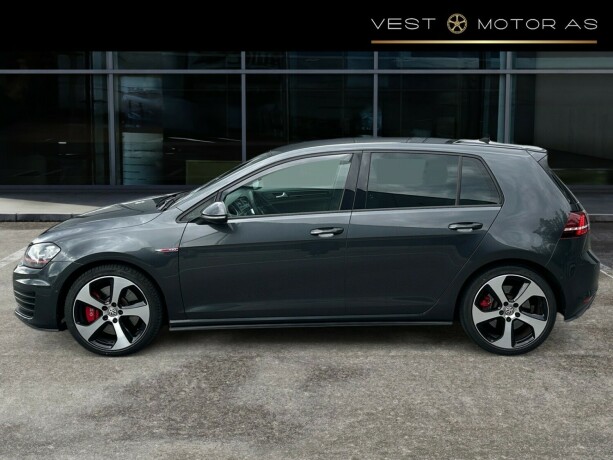 volkswagen-golf-vii-bensin-2014-big-3
