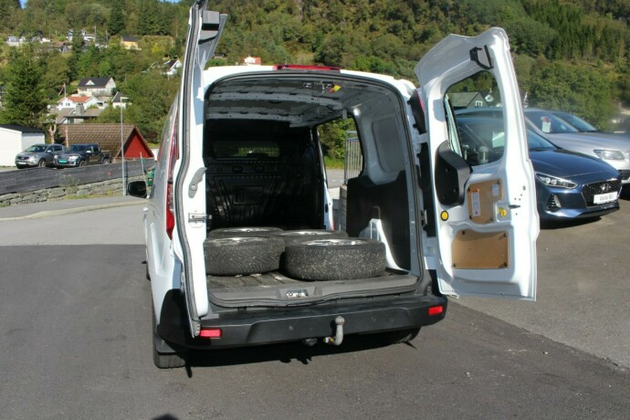 ford-transit-connect-diesel-2023-big-4