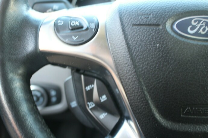 ford-transit-connect-diesel-2023-big-10