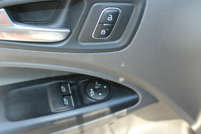 ford-transit-connect-diesel-2023-big-7