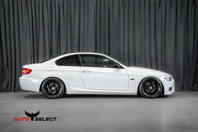 bmw-320d-diesel-2011-big-13