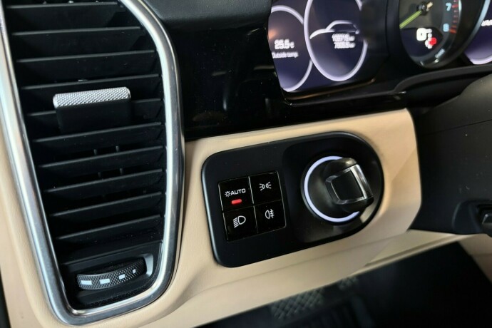 porsche-cayenne-elektrisitetbensin-2019-big-28