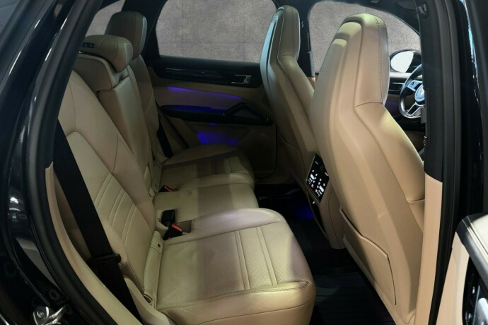 porsche-cayenne-elektrisitetbensin-2019-big-19