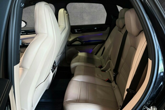 porsche-cayenne-elektrisitetbensin-2019-big-15