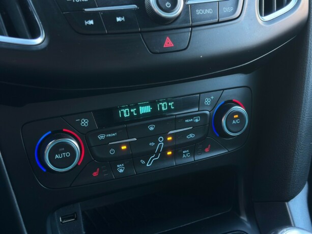 ford-focus-bensin-2017-big-18
