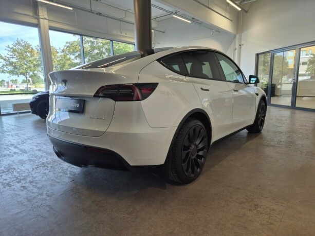 tesla-model-y-elektrisitet-2022-big-4