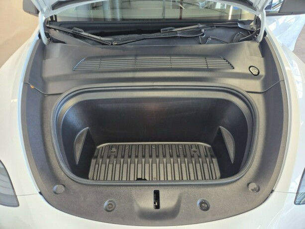tesla-model-y-elektrisitet-2022-big-30