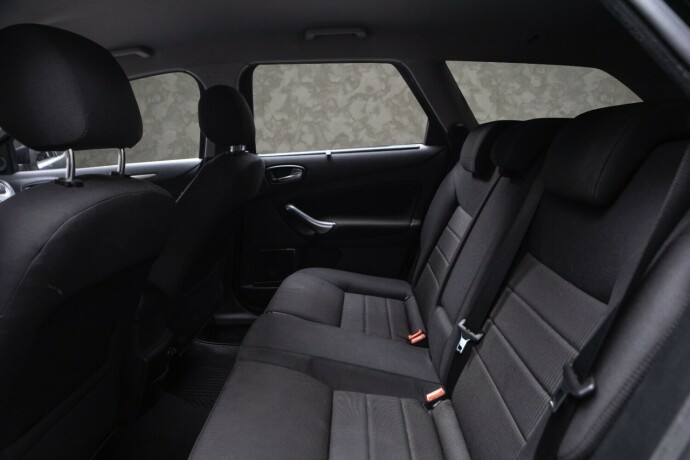 ford-mondeo-diesel-2009-big-20
