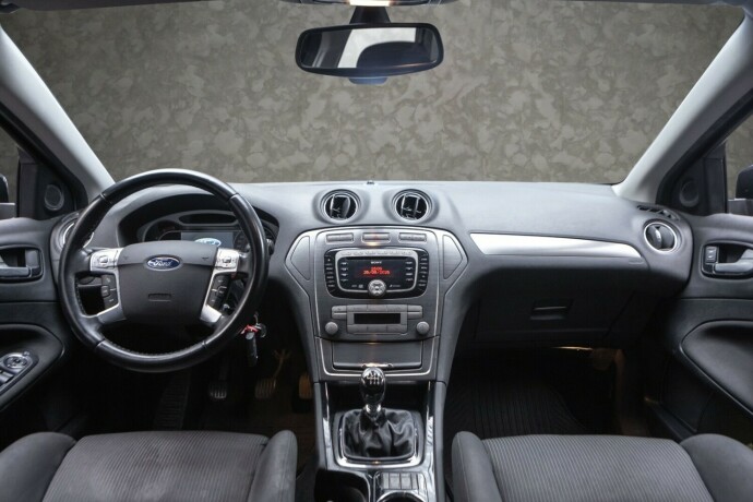 ford-mondeo-diesel-2009-big-21