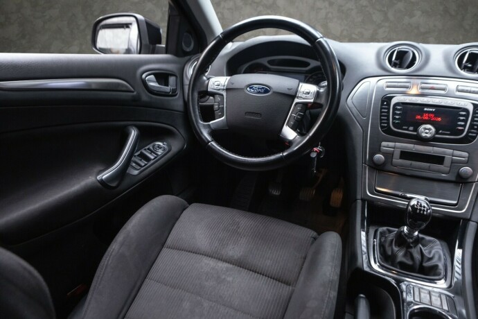 ford-mondeo-diesel-2009-big-22
