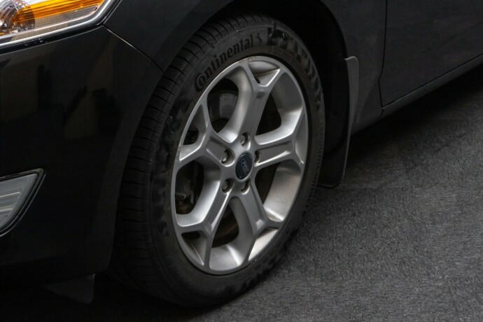 ford-mondeo-diesel-2009-big-4