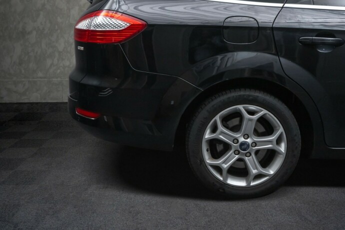 ford-mondeo-diesel-2009-big-9