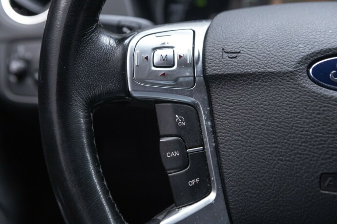 ford-mondeo-diesel-2009-big-11