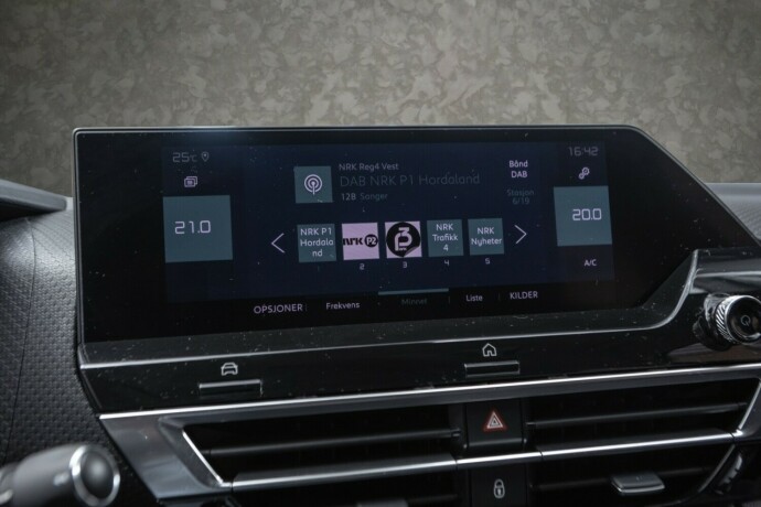citroen-e-c4-elektrisitet-2022-big-15