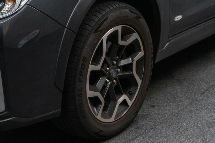 subaru-xv-bensin-2016-big-4