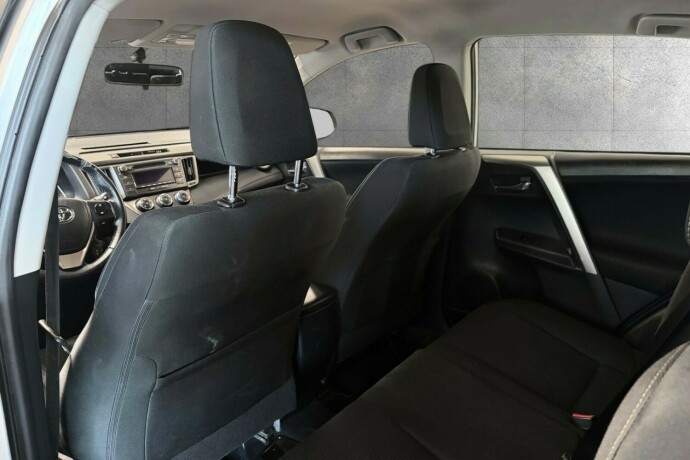 toyota-rav4-bensin-2015-big-12
