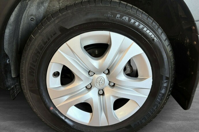 toyota-rav4-bensin-2015-big-24