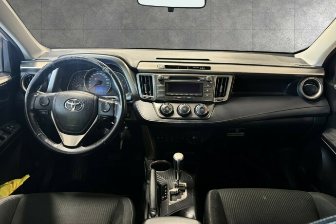 toyota-rav4-bensin-2015-big-16