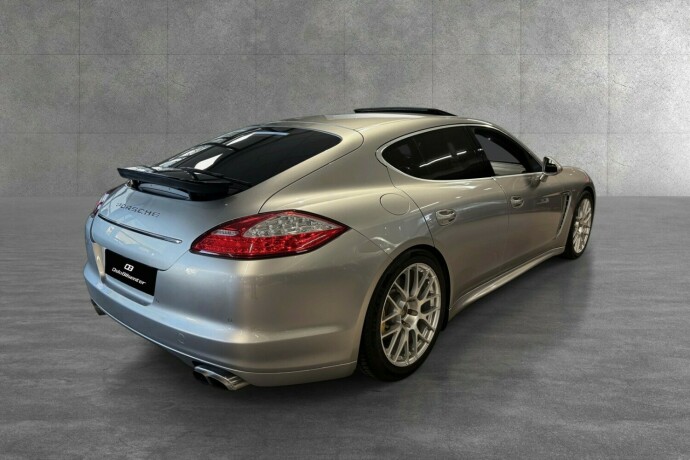 porsche-panamera-4s-bensin-2012-big-4