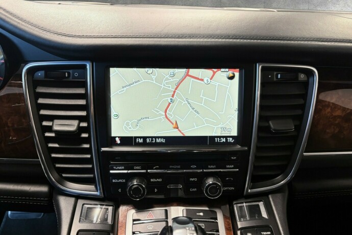 porsche-panamera-4s-bensin-2012-big-18