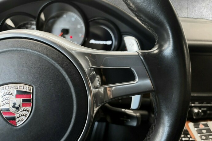 porsche-panamera-4s-bensin-2012-big-19