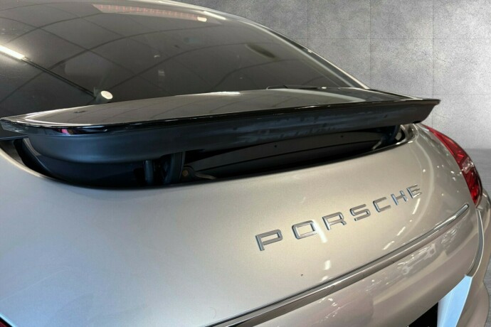 porsche-panamera-4s-bensin-2012-big-30