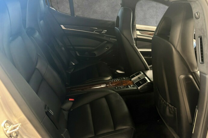 porsche-panamera-4s-bensin-2012-big-15
