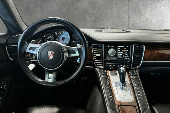 porsche-panamera-4s-bensin-2012-big-13