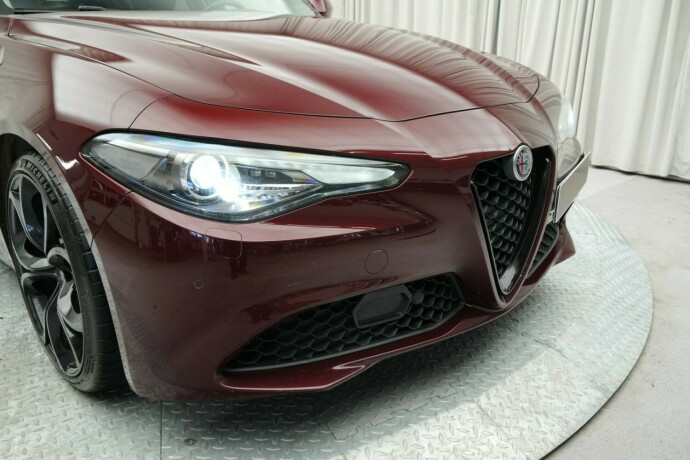 alfa-romeo-giulia-diesel-2017-big-6